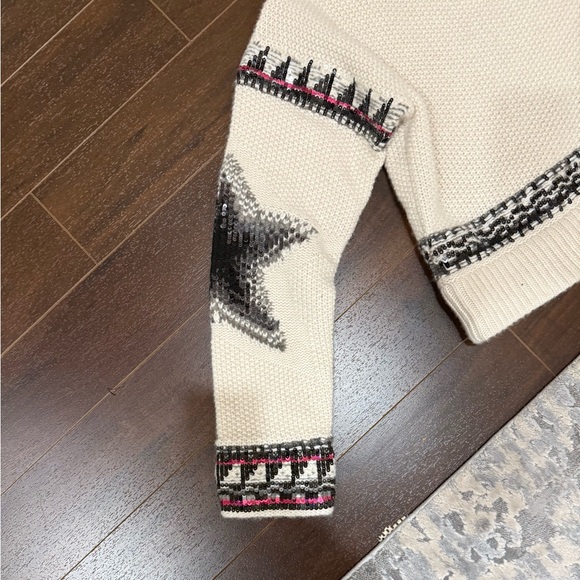 Beige Patterned Star Sequin Sweater - Picture 2 of 6